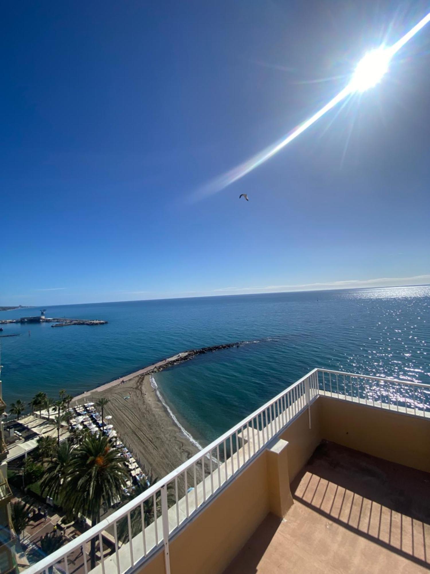 Marbella Beachfront Edificio Mayoral Primera Linea De Playa Y Centro Ciudad Con Barco Opcional Ngoại thất bức ảnh