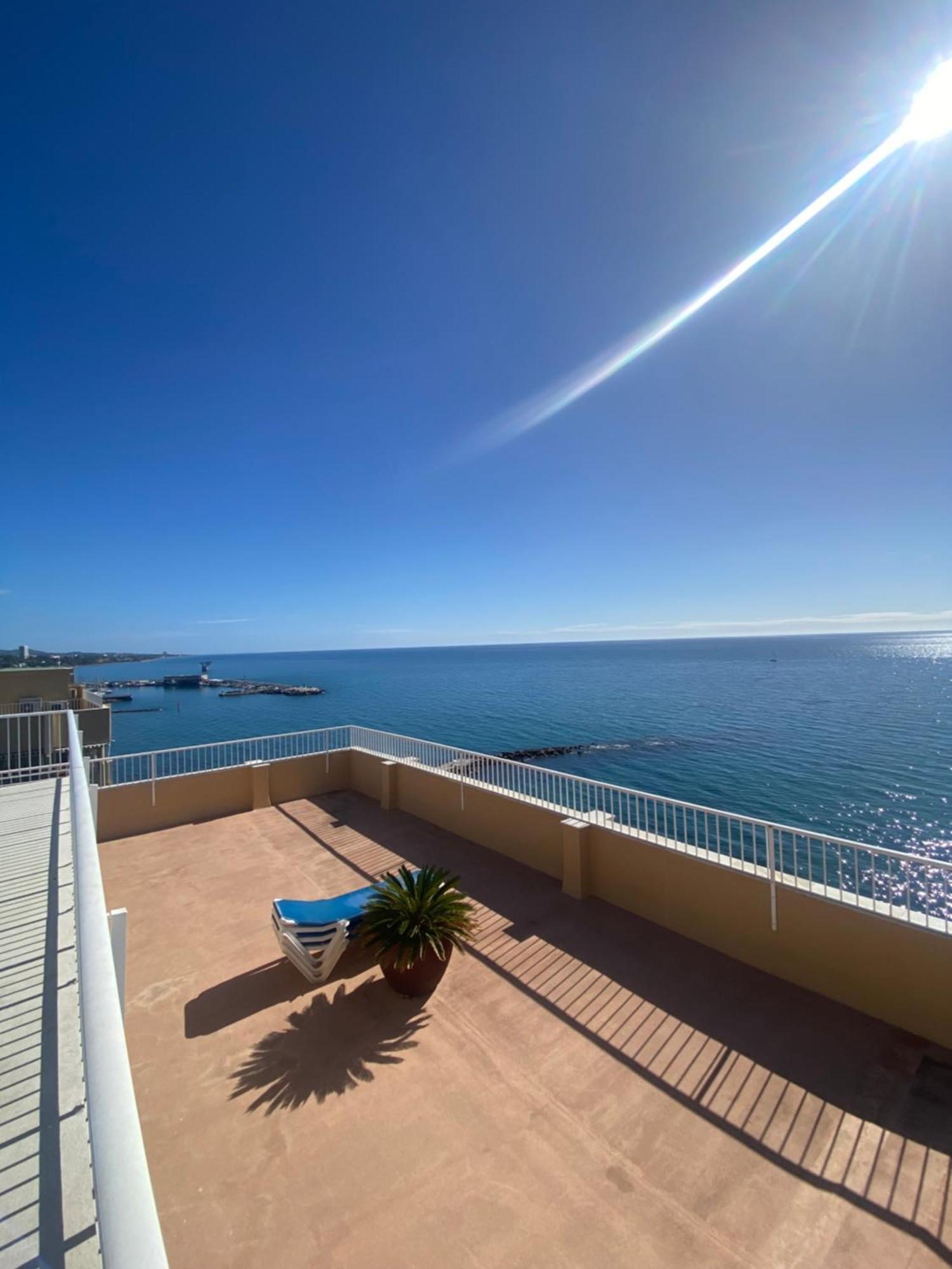 Marbella Beachfront Edificio Mayoral Primera Linea De Playa Y Centro Ciudad Con Barco Opcional Ngoại thất bức ảnh