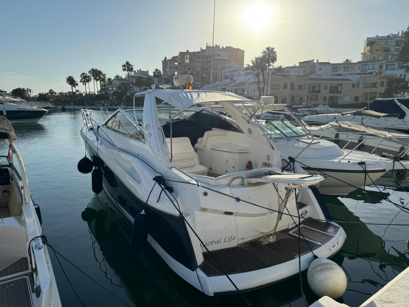 Marbella Beachfront Edificio Mayoral Primera Linea De Playa Y Centro Ciudad Con Barco Opcional Ngoại thất bức ảnh